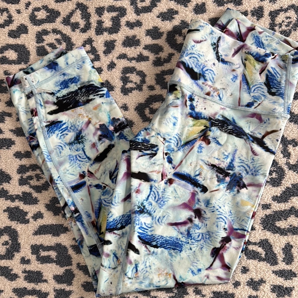 Lululemon Speed Up Tight 25 length size 8